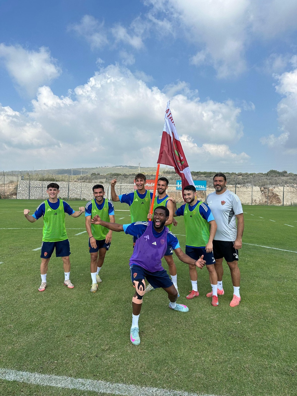 Hatayspor futbolcuları, geçtiğimiz hafta sonunda Mersin’in Erdemli ilçesinde teknik heyetin