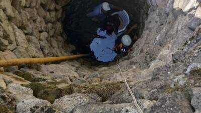   Hatay’ın Yayladağı ilçesinde 18 yaşındaki bir kadın, 7 metre
