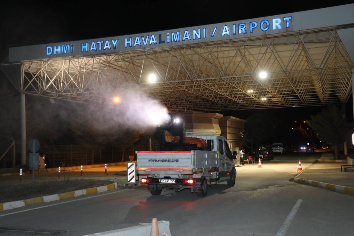 Hatay Büyükşehir Belediyesi, sivrisinek, tatarcık ve karasinek gibi zararlı haşerelere