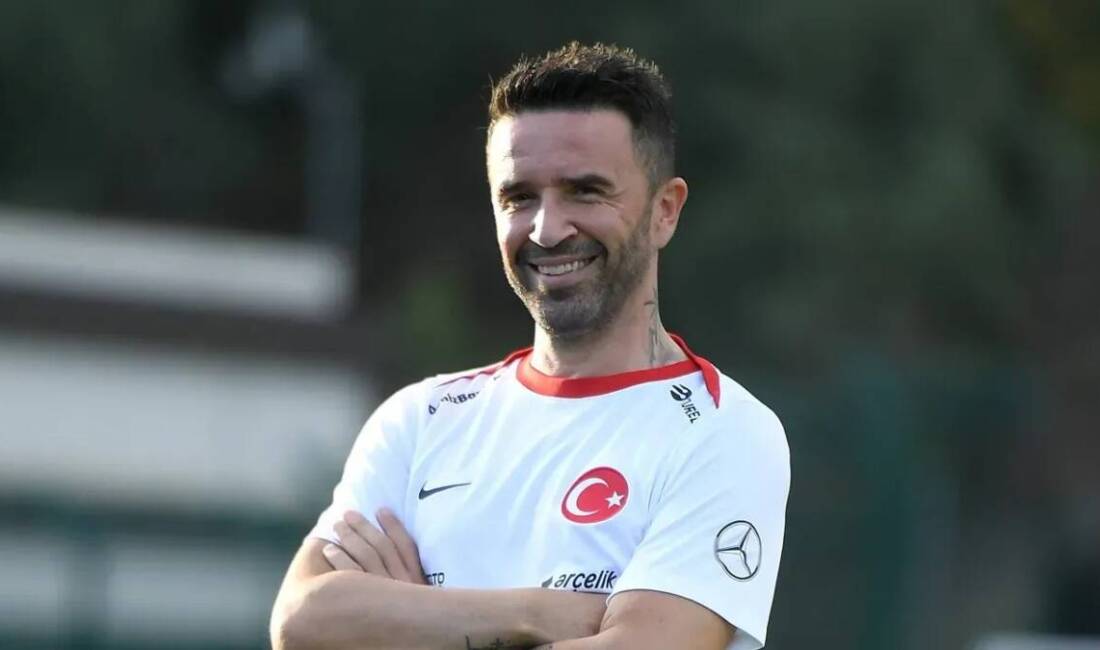 Fenerbahçe’de Jose Mourinho sonrası teknik direktörlük koltuğuna Domenico Tedesco oturuyor.