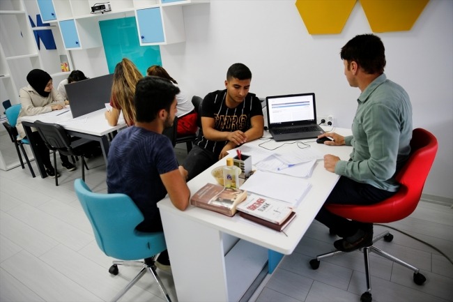 Yükseköğretim Kurulu, üniversitelere mazeret kayıtlarının 12 Eylül’e kadar yapılabileceğini açıkladı.