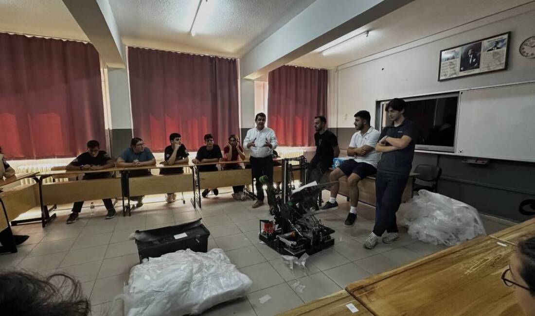 Hatay Fen Lisesi öğrencileri, teknoloji ve inovasyon alanındaki başarılarına bir