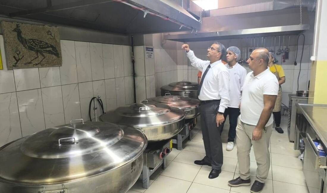 Hatay’ın Antakya ilçesinde yeni eğitim öğretim yılıyla birlikte okul yemekhaneleri