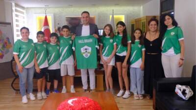 Defne Belediyesi, gençlerin bilim, teknoloji ve spora olan ilgisini bir