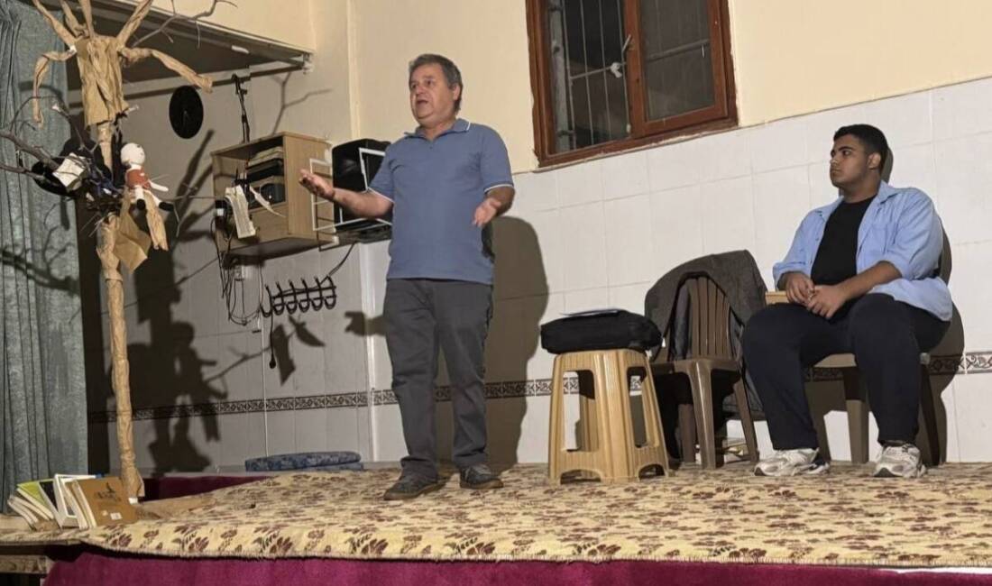 Gökhan Altunöz’ün yazıp yönettiği “NAZIM” adlı tiyatro oyunu, Epik Sanat