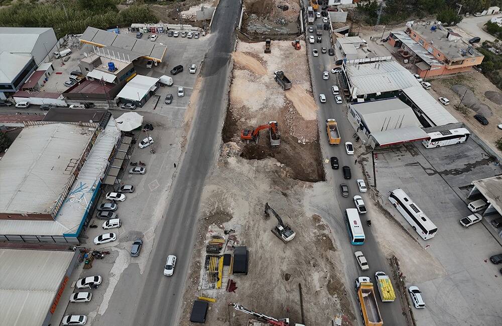 Hatay’da deprem sonrası yeniden inşa süreci hız kazanırken, altyapı ve