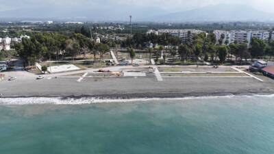 Hatay Büyükşehir Belediyesi (HBB), Dörtyol sahilinde başlattığı “Plaj ve Park”