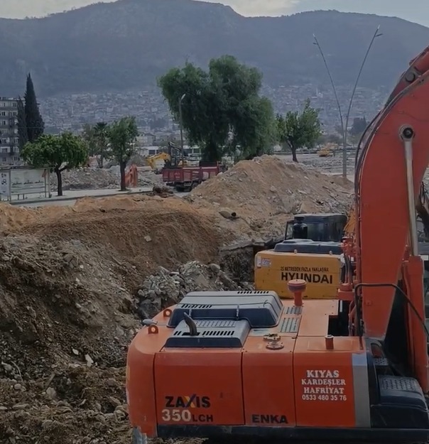 Hatay’ın kalbinde, deprem yaralarının sarılmaya çalışıldığı Antakya’da çekilen kısa bir