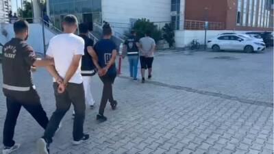 Hatay Emniyet Müdürlüğü ekipleri, aranan şahısların yakalanmasına yönelik yürüttüğü çalışmalar