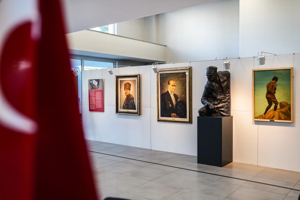 Anadolu Sergileri’nin “Aşina Yüzler” seçkisinde Türkiye İş Bankası Sanat Eserleri