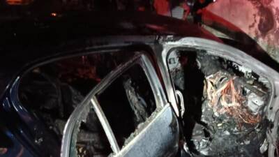 Hatay’ın Samandağ ilçesinde iki otomobilin çarpışmasıyla meydana gelen kazada, araçlardan