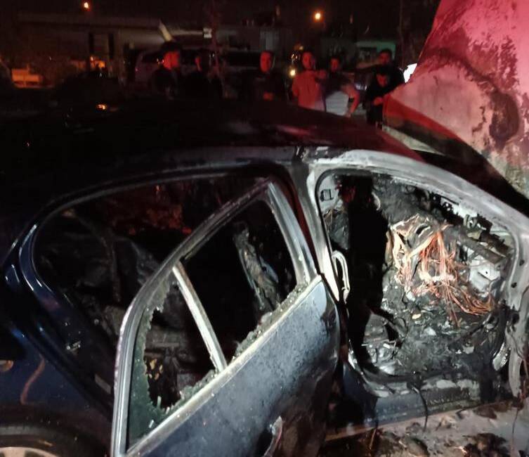 Hatay’ın Samandağ ilçesinde iki otomobilin çarpışmasıyla meydana gelen kazada, araçlardan