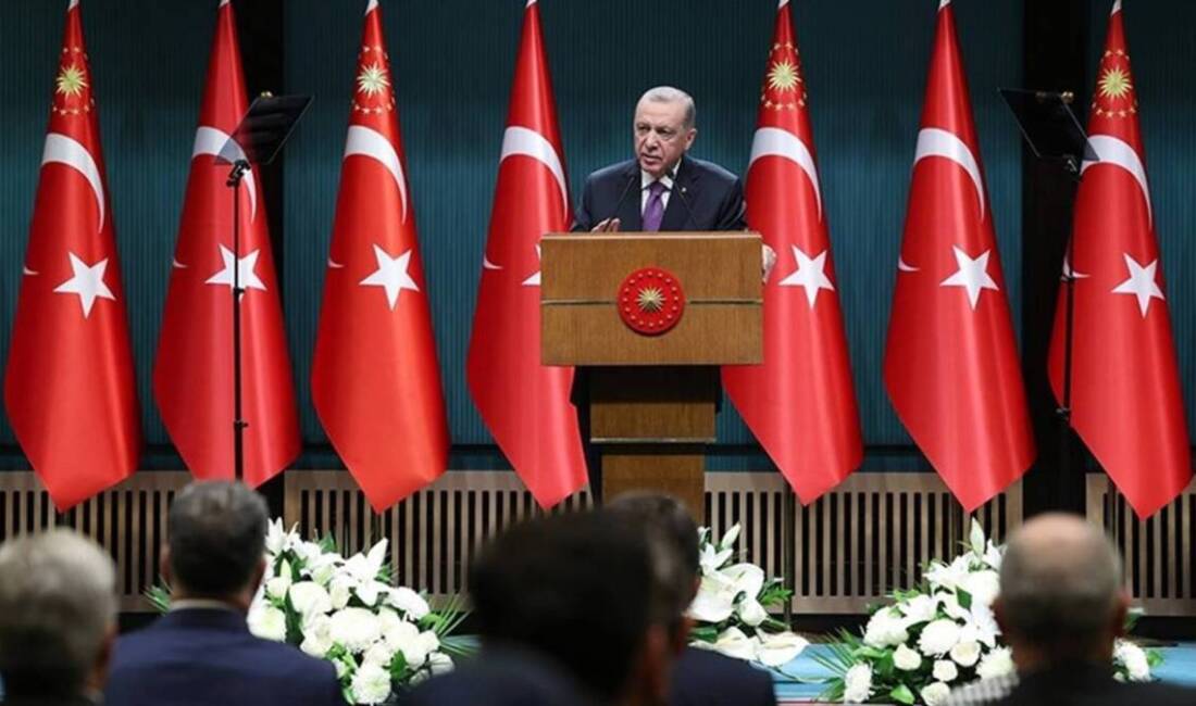 Cumhurbaşkanlığı Kabinesi, bugün Cumhurbaşkanı Recep Tayyip Erdoğan başkanlığında toplanıyor. Gündemin