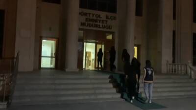 Hatay Emniyet Müdürlüğü ekipleri, kent genelinde gerçekleştirdikleri denetimlerde birçok işletmede