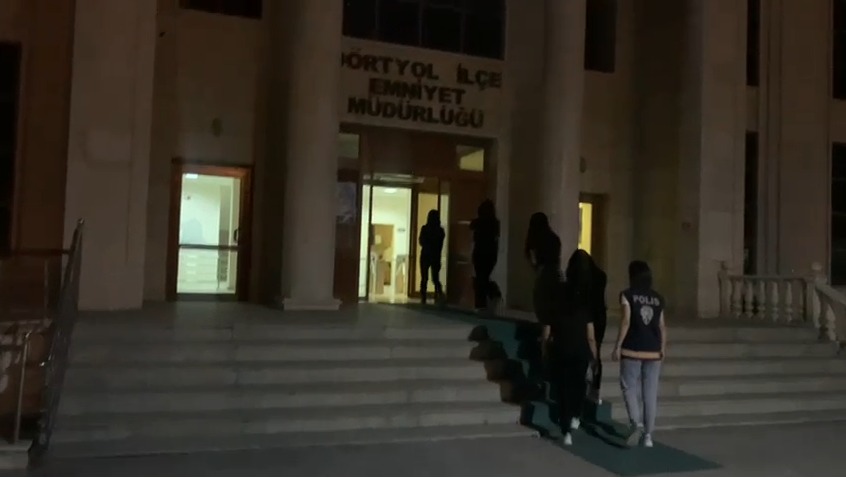 Emniyet denetiminde usulsüzlükler ortaya çıktı Hatay Emniyet Müdürlüğü ekipleri, kent genelinde gerçekleştirdikleri denetimlerde birçok işletmede