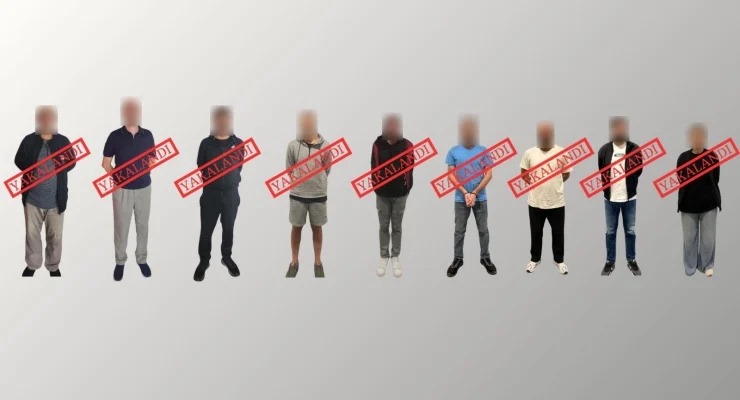Kırmızı bülten avı: Dokuz suçlu Türkiye’ye iade edildi İçişleri Bakanı Ali Yerlikaya, kırmızı bültenle aranan dokuz kişinin yakalandıkları