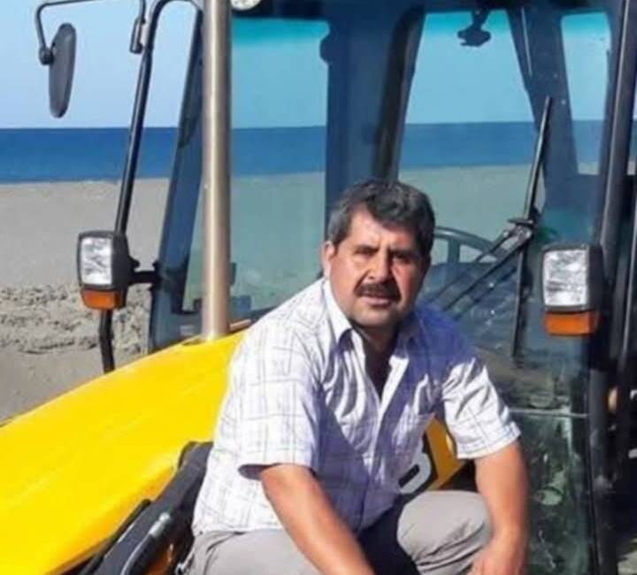 Samandağ Belediyesi Fen İşleri Müdürlüğü bünyesinde kepçe operatörü olarak görev