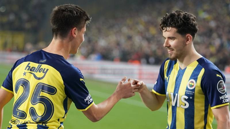 Fenerbahçe, son yıllarda izlediği gençleştirme politikasıyla sadece sportif başarılar elde