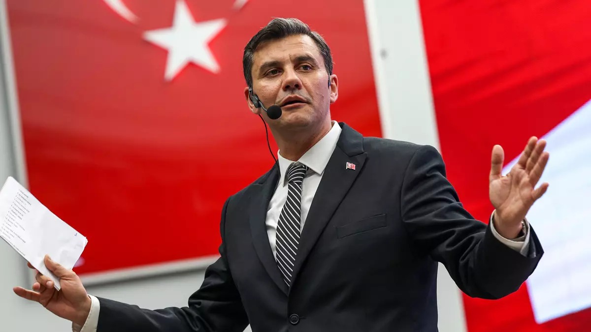 &nbsp; Manisa Büyükşehir Belediye Başkanı Ferdi Zeyrek’in elektrik akımına kapılarak