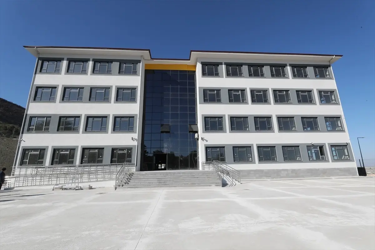 6 Şubat 2023’te Kahramanmaraş merkezli meydana gelen depremlerin ardından eğitim