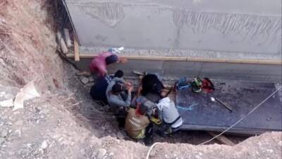 Hatay’ın Kırıkhan ilçesinde bir inşaat şantiyesinde temel kuyusuna düşen vatandaş,