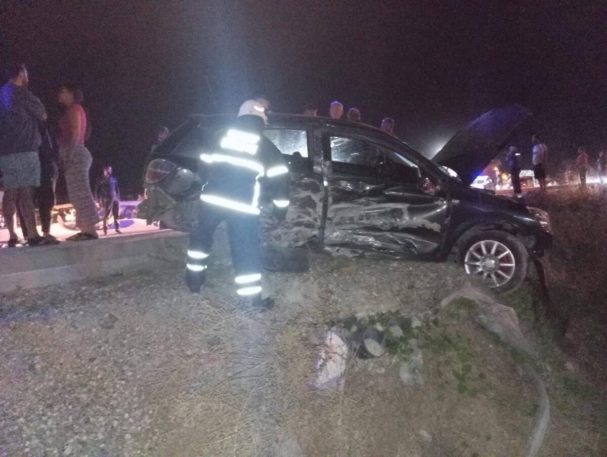 Hatay’ın Samandağ ilçesinde meydana gelen trafik kazasında 2 kişi yaralandı.