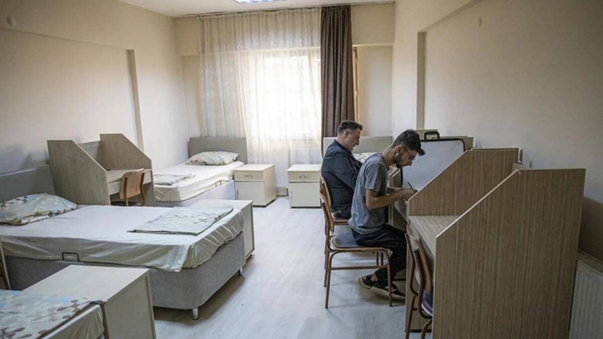 Yükseköğretim öğrencilerinin merakla beklediği KYK yurt başvuruları başladı. Başvurular, 2-6