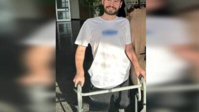 Hatay’da 6 Şubat depreminde her iki bacağını kaybeden Batuhan Doğu