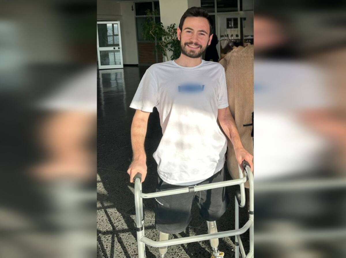 Hatay’da 6 Şubat depreminde her iki bacağını kaybeden Batuhan Doğu