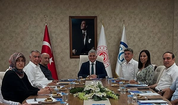 SGK Hatay İl Müdürü Hamit Bal, kurumun aylık istişare toplantısında