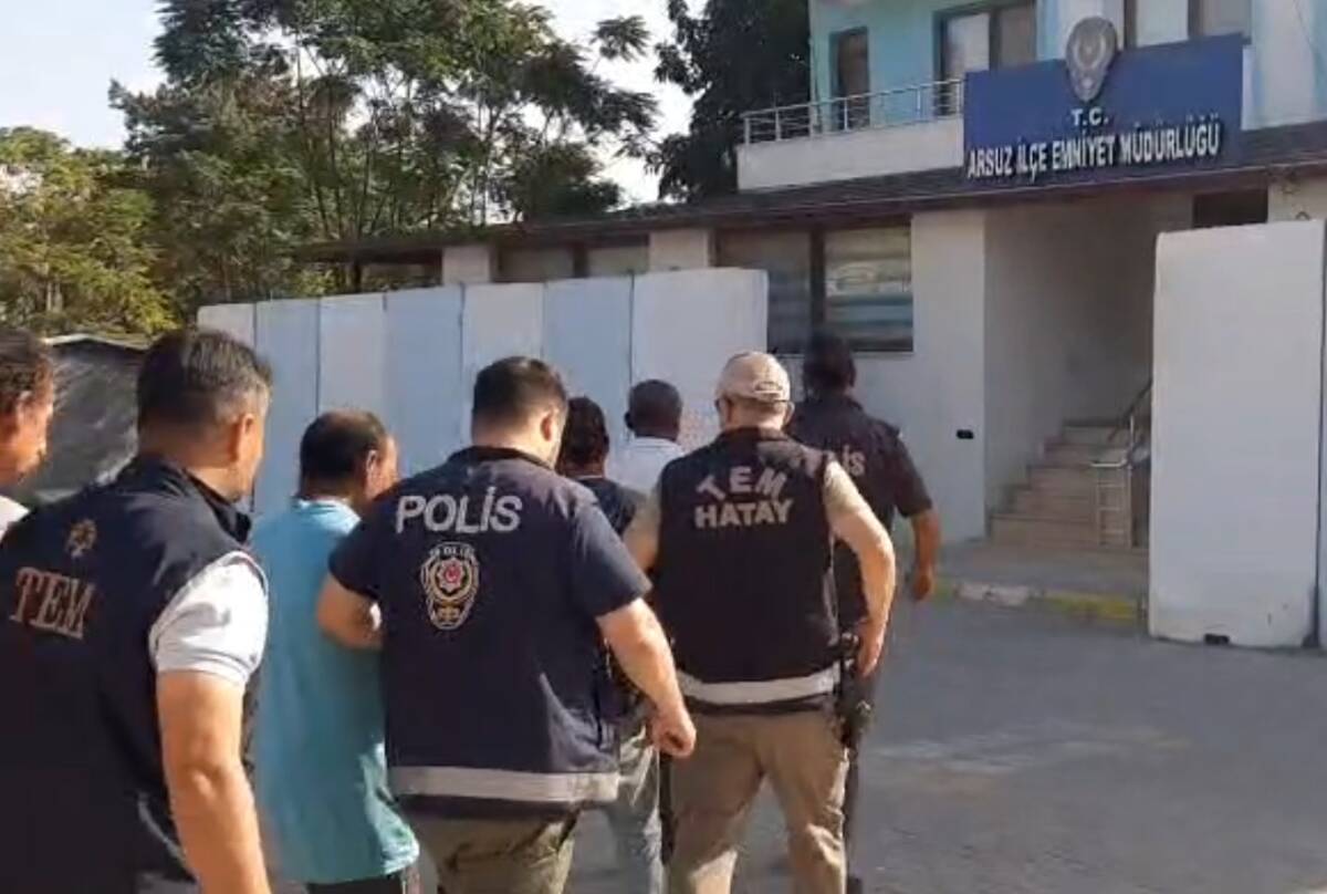 Hatay Emniyet Müdürlüğü ekipleri, 24 Eylül 2025 tarihinde gerçekleştirdiği operasyonlarda