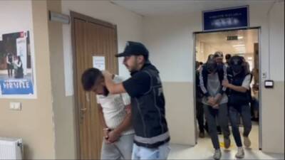 Hatay Emniyet Müdürlüğü ekipleri, aranan şahısların yakalanmasına yönelik yürüttüğü çalışmalar