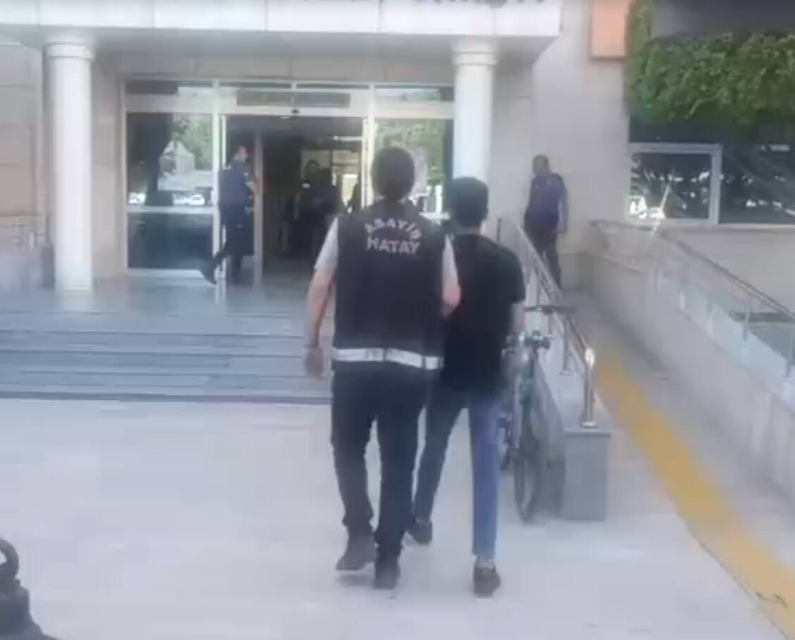 Hatay Emniyet Müdürlüğü ekipleri, aranan şahısların yakalanmasına yönelik yürüttüğü çalışmalar