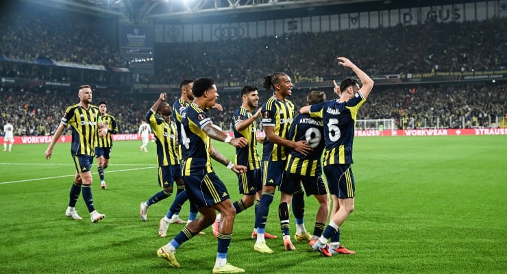 Alman disiplini Türk direncine takıldı: Fenerbahçe’den Stuttgart’a ders UEFA Avrupa Ligi üçüncü haftasında Fenerbahçe, Almanya temsilcisi Stuttgart’ı 1-0