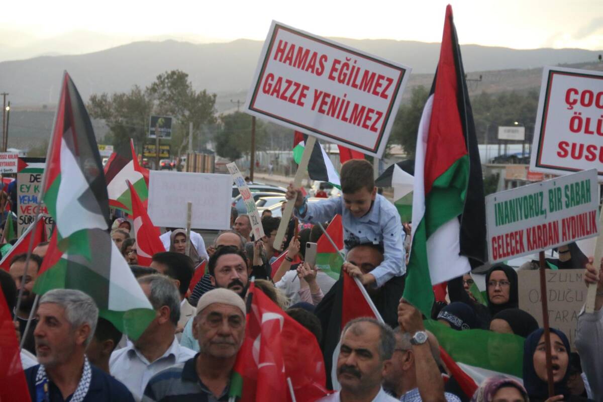 Hatay’da, Aksa Tufanı Harekatı’nın ikinci yıl dönümünde Gazze’ye insani yardım
