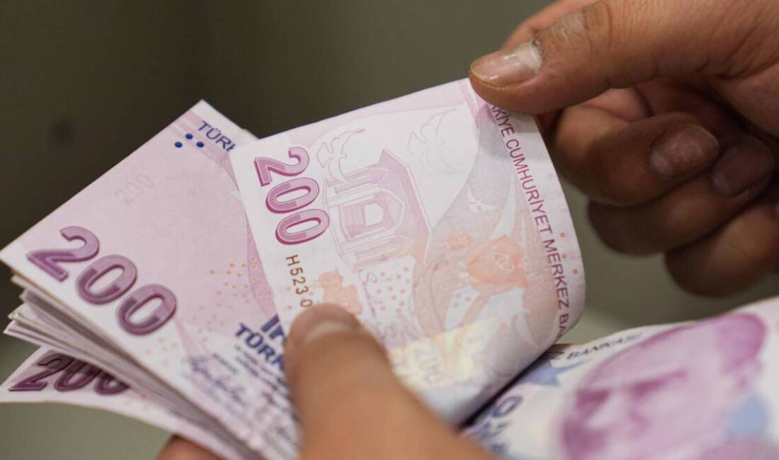 Aile ve Sosyal Hizmetler Bakanı Mahinur Özdemir Göktaş, evlerinde bakılan