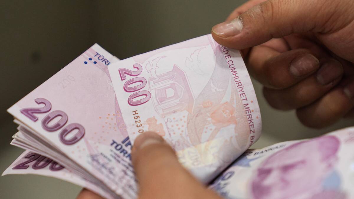 Aile ve Sosyal Hizmetler Bakanı Mahinur Özdemir Göktaş, evlerinde bakılan