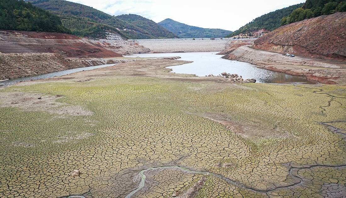 Kuraklık Endişesi Artıyor: Hatay’da Yağışlar Yüzde 66 Azaldı Türkiye genelinde 2025 su yılı yağışları, son 52 yılın en