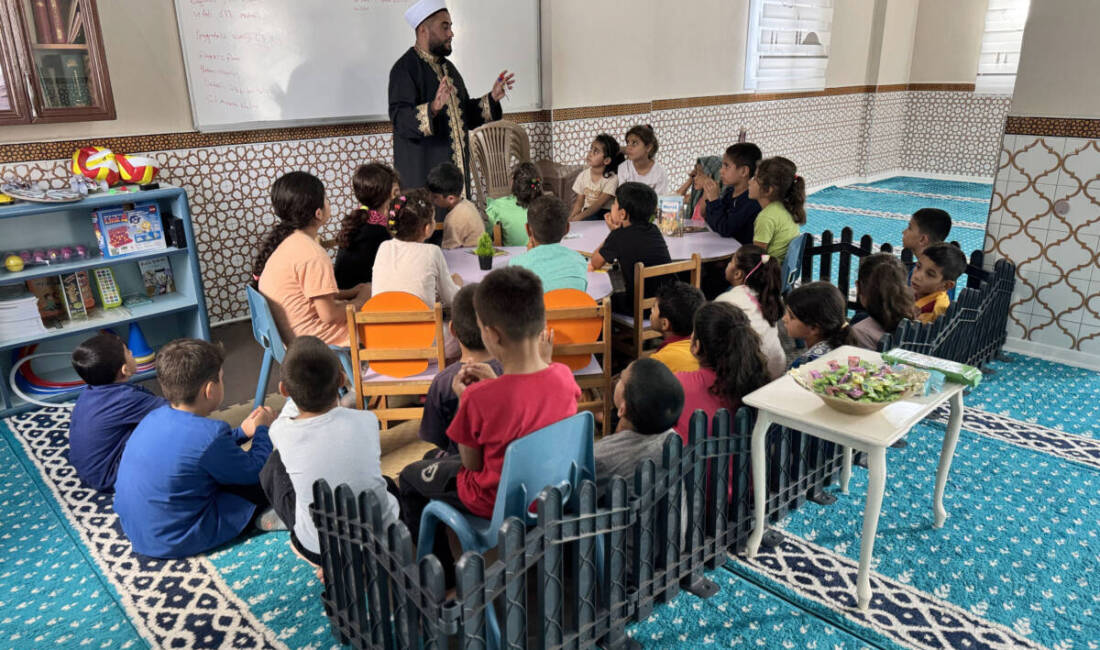 Hatay Kırıkhan’da İncirli Camisi imamı Mustafa Demir, deprem sonrası yeniden