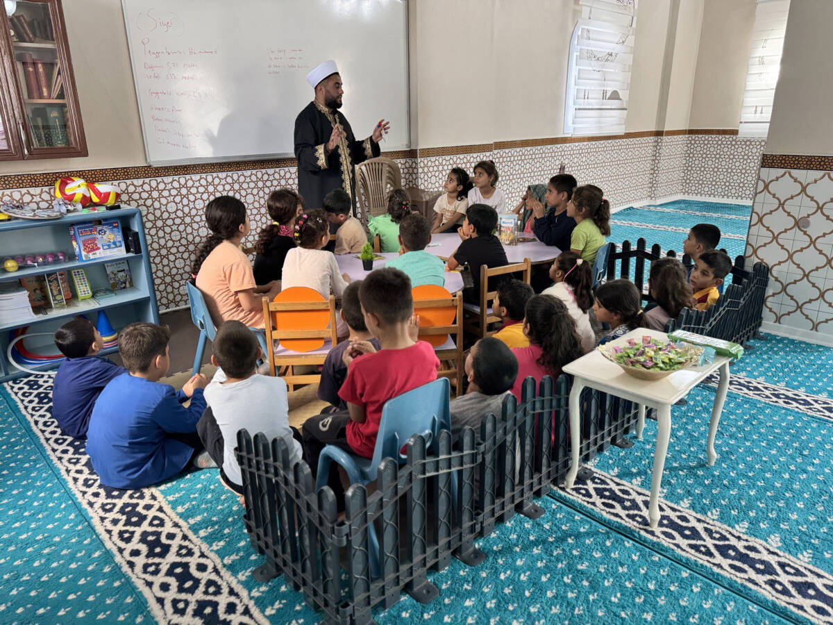 Hatay Kırıkhan’da İncirli Camisi imamı Mustafa Demir, deprem sonrası yeniden