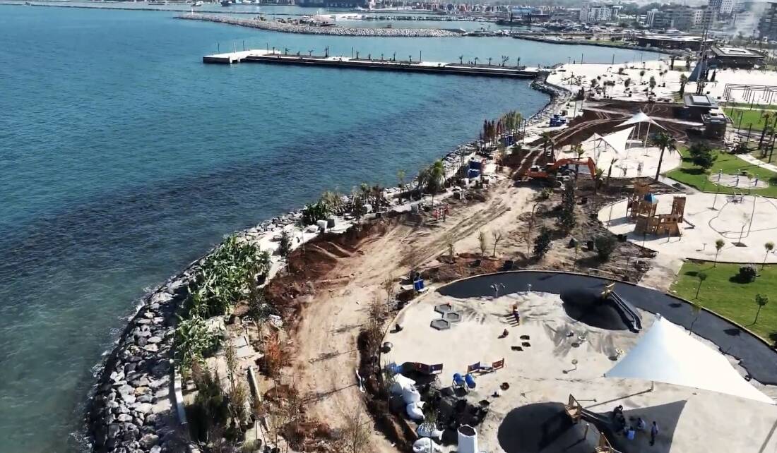 Hatay’ın İskenderun ilçesinde, 6 Şubat 2023 depremlerinde 80 santimetre çökme