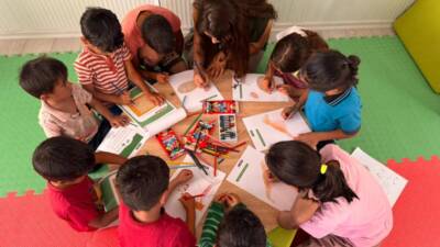 Depremlerden en çok etkilenen illerden biri olan Hatay’da Yeşilay, umut