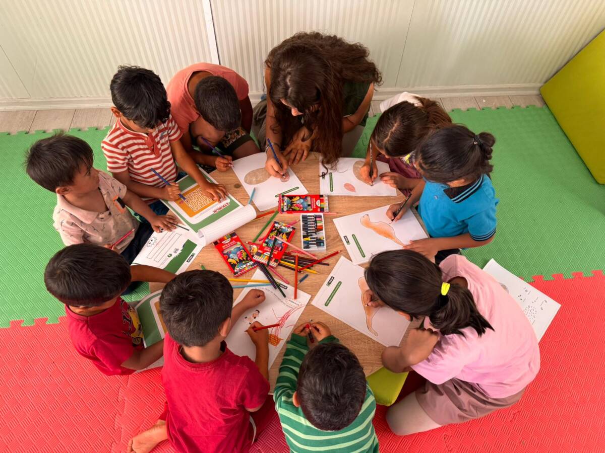 Depremlerden en çok etkilenen illerden biri olan Hatay’da Yeşilay, umut