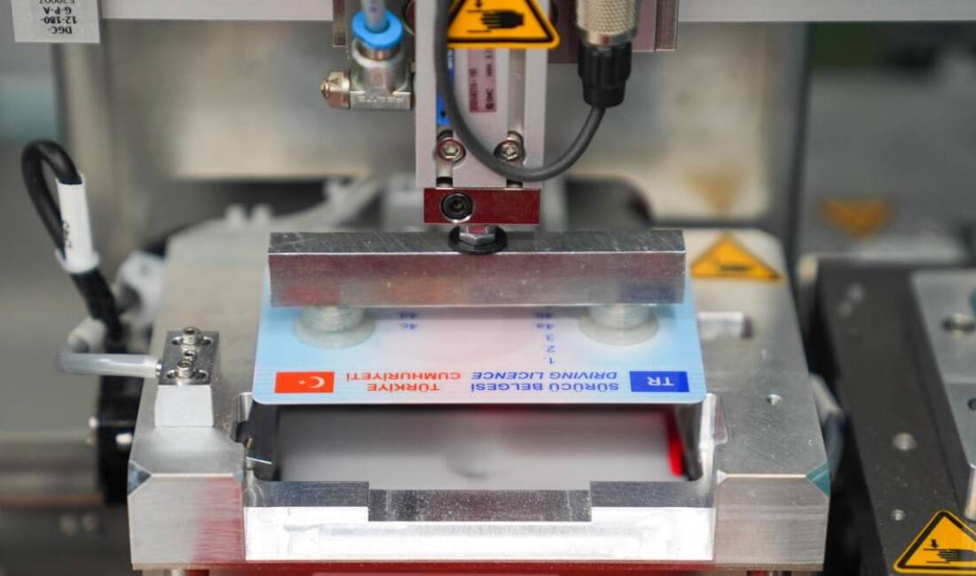 Eski Tip Ehliyetlerin Yenileme Süresi Doluyor Eski tip sürücü belgelerini kullanan 1 milyon 886 bin 619