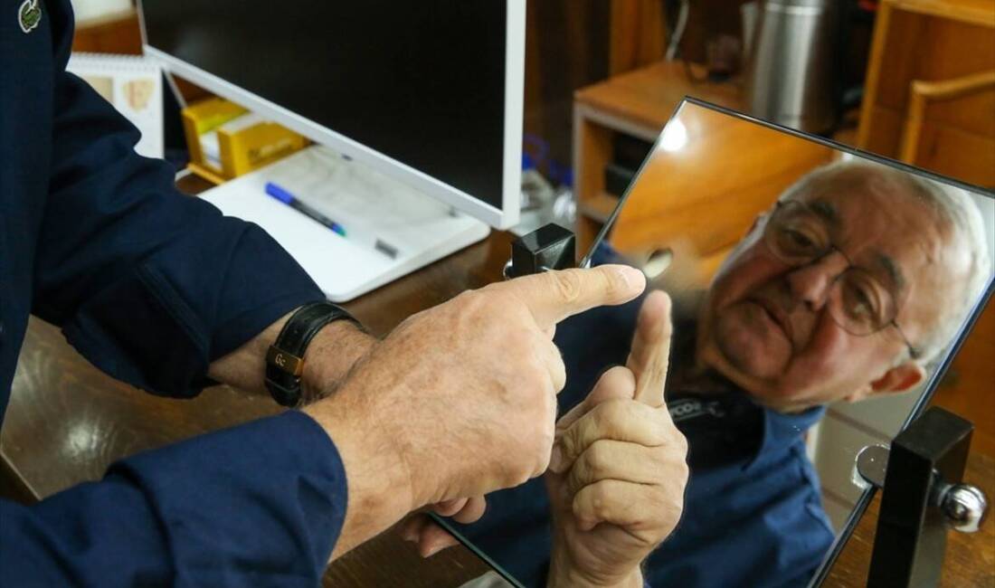 60 Yıllık Meslek Parmak İzlerini Sildi Kastamonu’da yaklaşık 60 yıldır gözlükçülük yapan İsmail Kargılı, gözlük camlarını