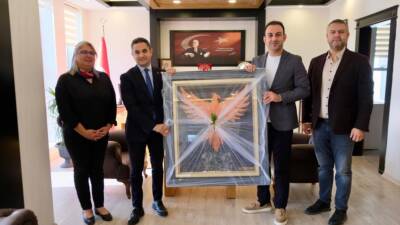 Defne ipekçiliğinin bölgesel ve ulusal alanda en önemli temsilcilerinden biri