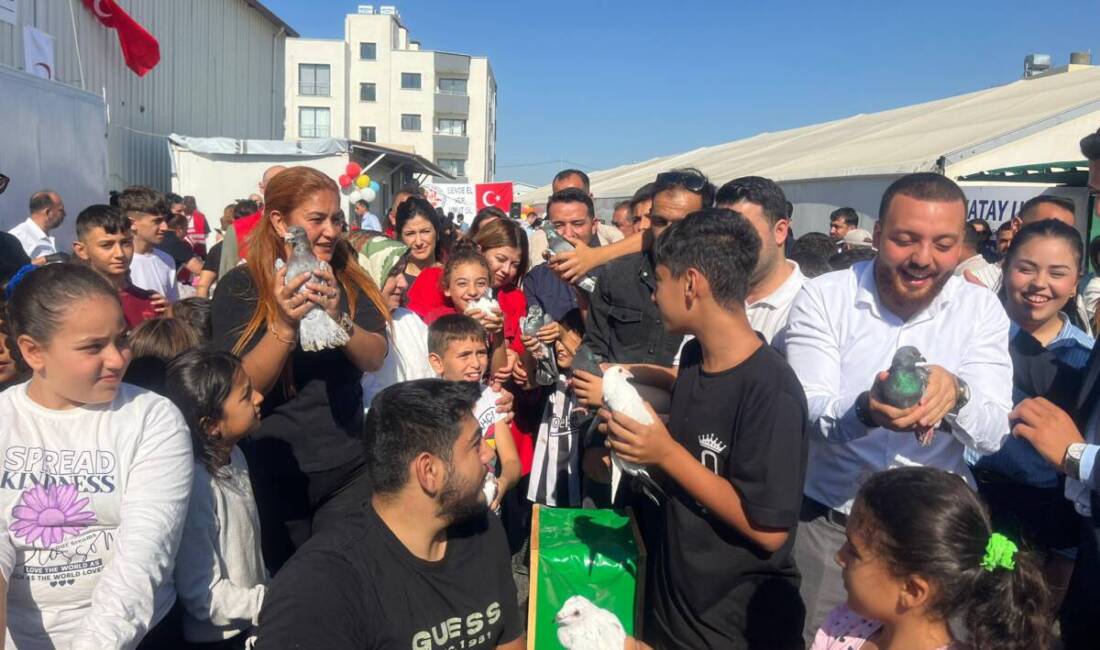 Depremin yaralarını sarmak için sahada gönüllü olarak görev yapan “Depremzedelerin