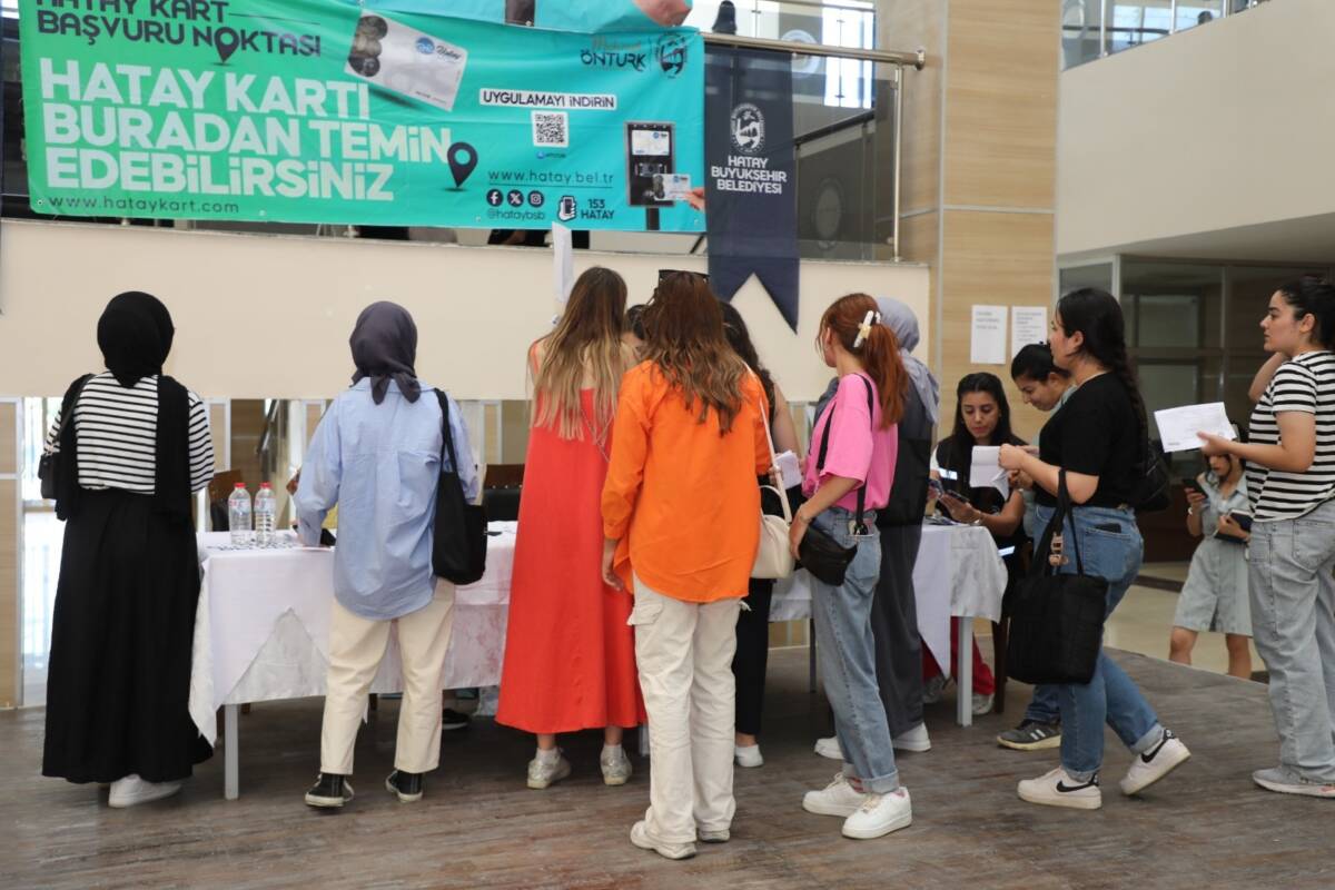 Hatay Büyükşehir Belediyesi (HBB), üniversite öğrencilerinin toplu ulaşımdan daha hızlı