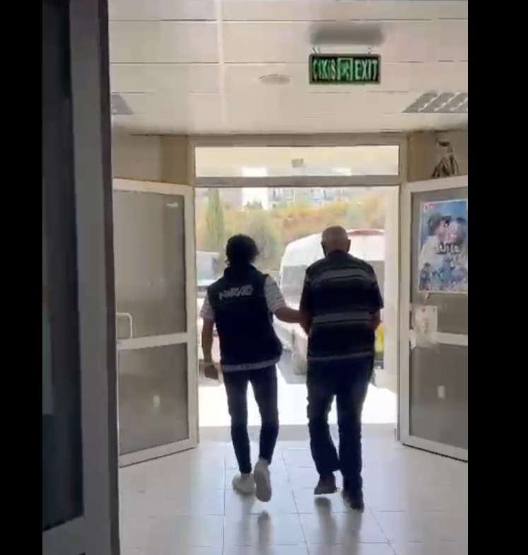 Hatay Emniyet Müdürlüğü ekipleri, aranan şahısların tespiti ve yakalanmasına yönelik