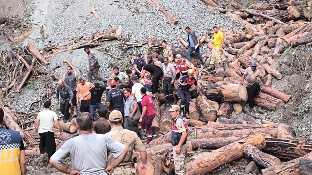 Dörtyol’da yol açma çalışması faciayla bitti Hatay’ın Dörtyol ilçesinde yol açma çalışması sırasında meydana gelen iş